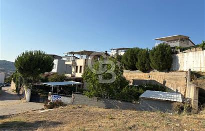 Güzelbahçe Çamlı'da Geniş Bahçeli Müstakil Villa