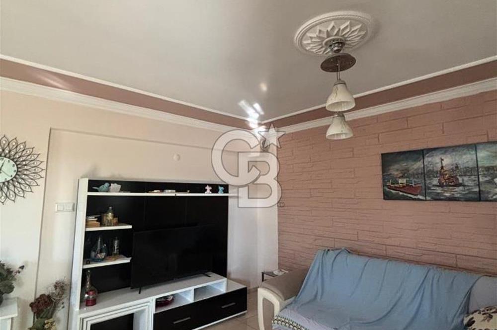 Güzelbahçe Çamlı'da Geniş Bahçeli Müstakil Villa