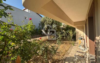 Güzelbahçe Çamlı'da Geniş Bahçeli Müstakil Villa