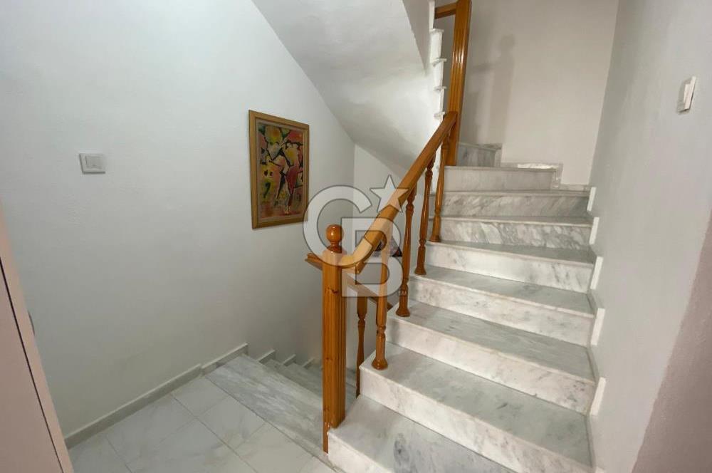 GÜRE'DE SİTE İÇİ BAKIMLI BAHÇE KULLANIMLI VİLLA