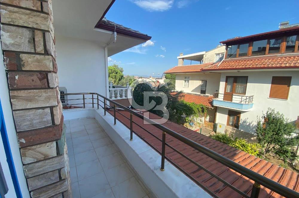 GÜRE'DE SİTE İÇİ BAKIMLI BAHÇE KULLANIMLI VİLLA