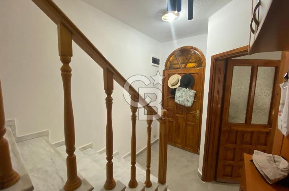 GÜRE'DE SİTE İÇİ BAKIMLI BAHÇE KULLANIMLI VİLLA