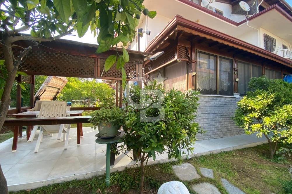 GÜRE'DE SİTE İÇİ BAKIMLI BAHÇE KULLANIMLI VİLLA