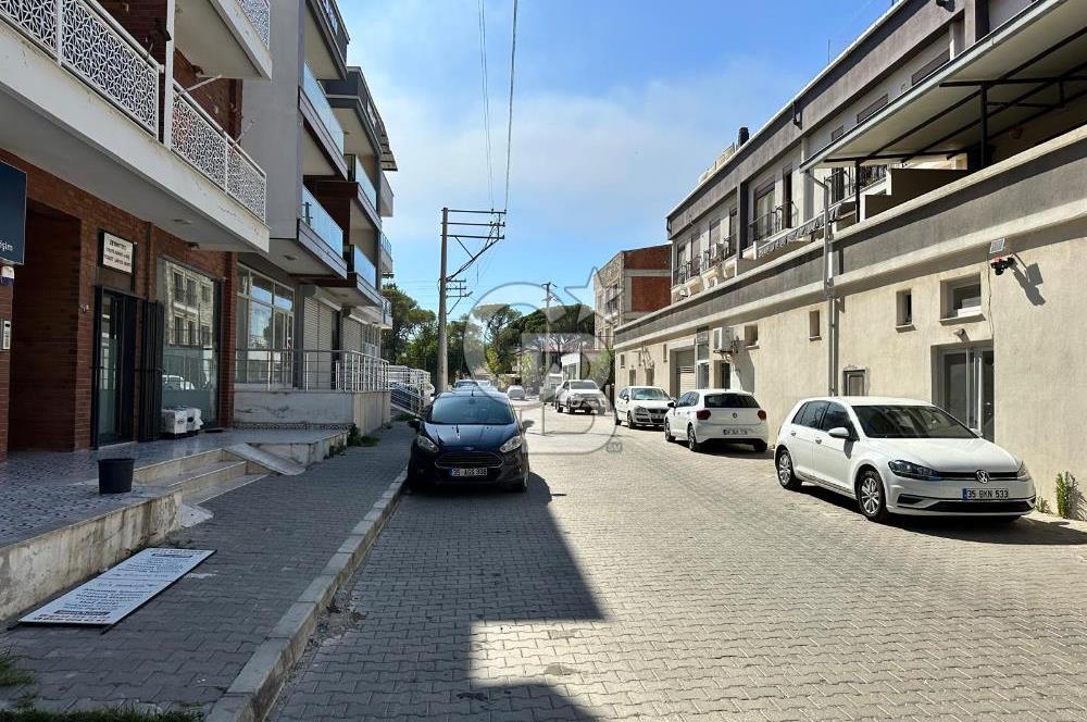 Foça Kazım Dirik Mah. Ana Caddeye Yakın Kiralık Dükkan