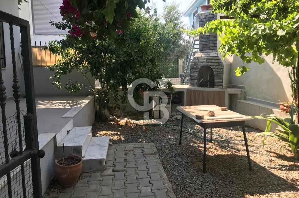 GÜMÜLDÜR CUMHURİYET MAH. DENİZE 30 MT MÜSTAKİL EŞYALI  EV 