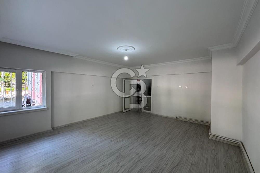 Selimiye'de Ana Yola Cephe İçi Yapılı Satılık 3+1 Daire