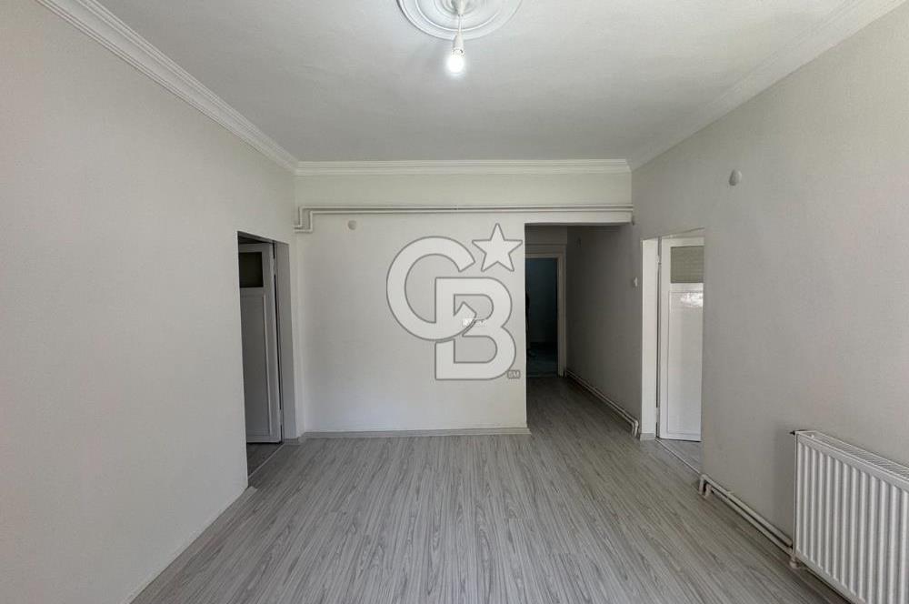 Selimiye'de Ana Yola Cephe İçi Yapılı Satılık 3+1 Daire