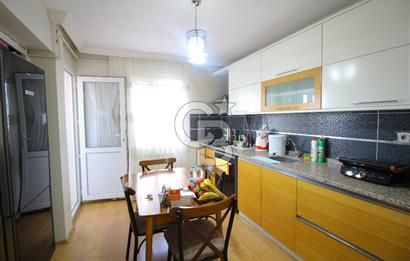 Gaziemir Gazi Mah.3+1 145 m² Tadilatlı Satılık Daire