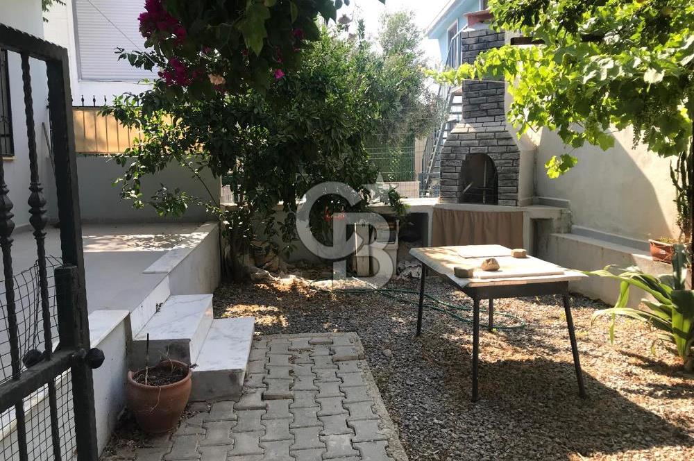 GÜMÜLDÜR CUMHURİYET MAH. DENİZE 30 MT MÜSTAKİL EŞYALI  EV 