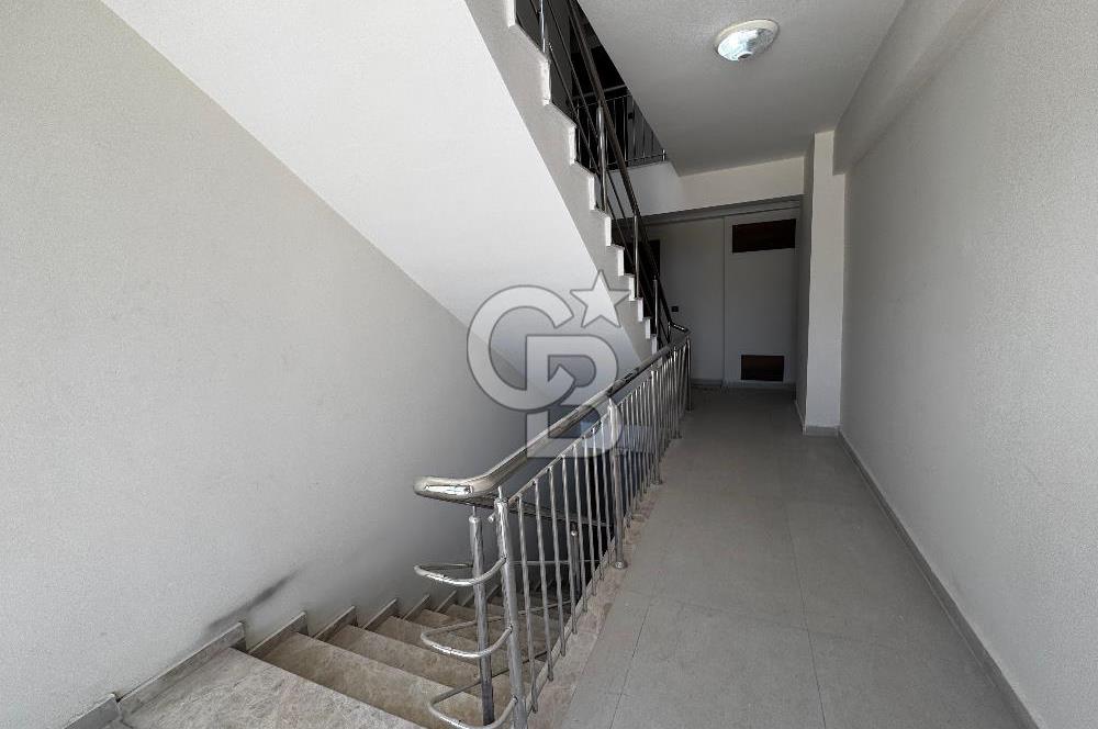 Doğanlar Mah.Site İçinde Havuz Cephe Satılık 1+1 Daire