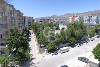 Bornova’nın Kalbinde – Kazımdirik’te Yatırıma Uygun 3+1 Fırsat Daire!