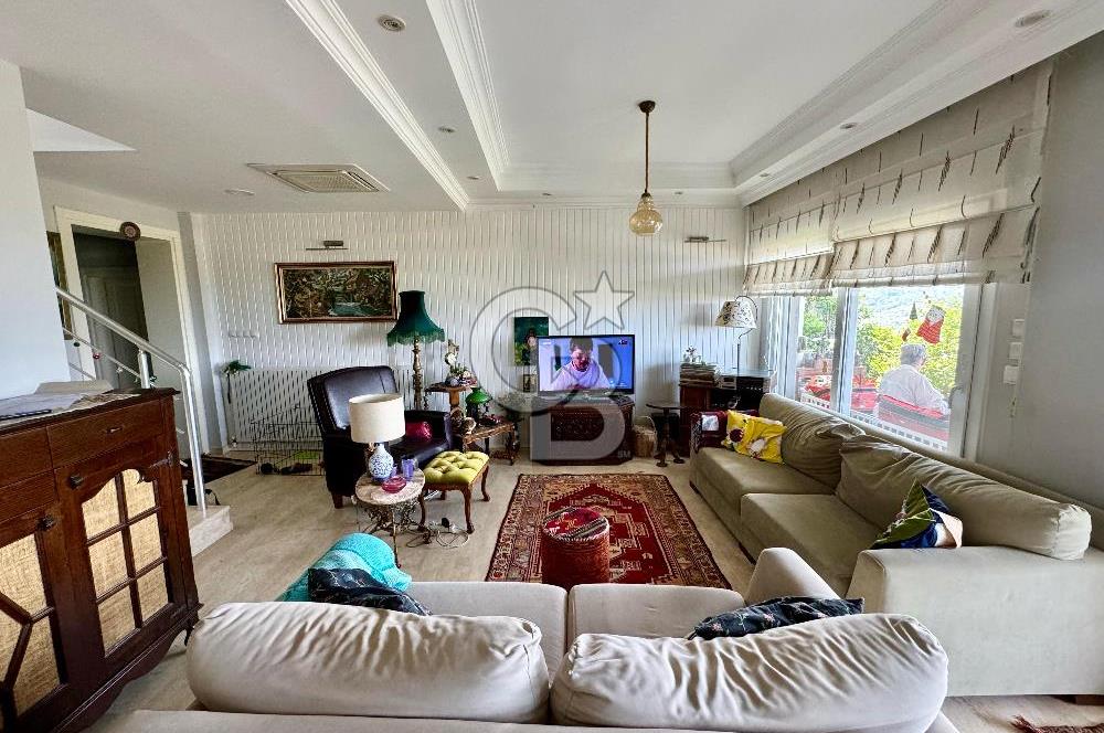 Deniz ve Doğa Manzaralı Tam Müstakil 4+1 Villa