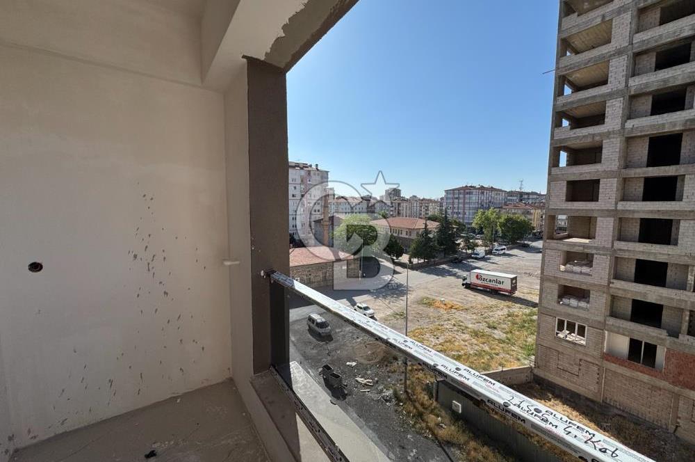 FIRSAT SATILIK SIFIR 4+1 DAİRE CADDESİ ÜSTÜNDE