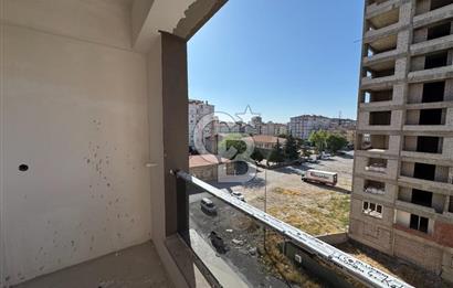 FIRSAT SATILIK SIFIR 4+1 DAİRE CADDESİ ÜSTÜNDE