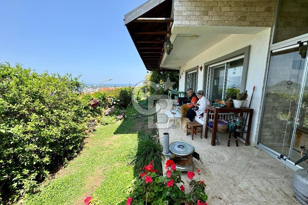 Deniz ve Doğa Manzaralı Tam Müstakil 4+1 Villa