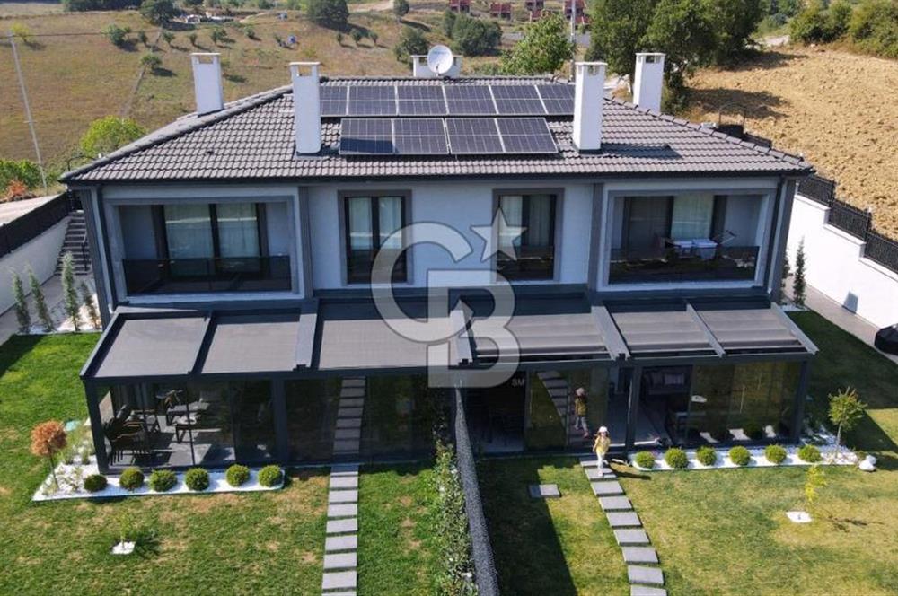 Karamürsel Karapınar Mahallesinde Satılık İkiz Villa