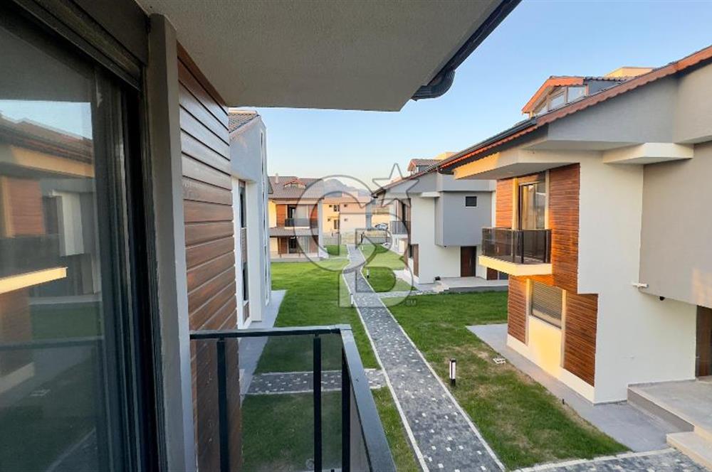 COLDWELL BANKER ROUTE'TAN SALİHLERALTINDA 5+1 NEFES VİLLALARI !!