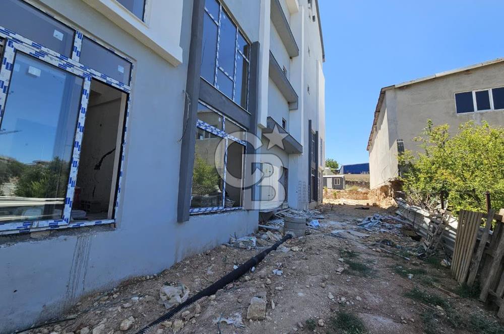 GÜZELYURT SOSYAL DONATILI HAVUZLU 1+1 FIRSAT DAİRE