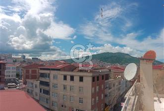 ÇARŞI İÇİNDE 2+1 GENİŞ VE MANZARALI SATILIK DAİRE