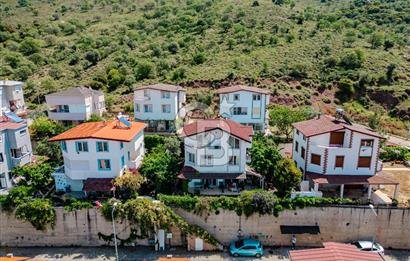 Deniz ve Doğa Manzaralı Tam Müstakil 4+1 Villa