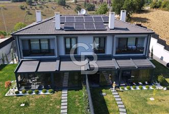 Karamürsel Karapınar Mahallesinde Satılık İkiz Villa
