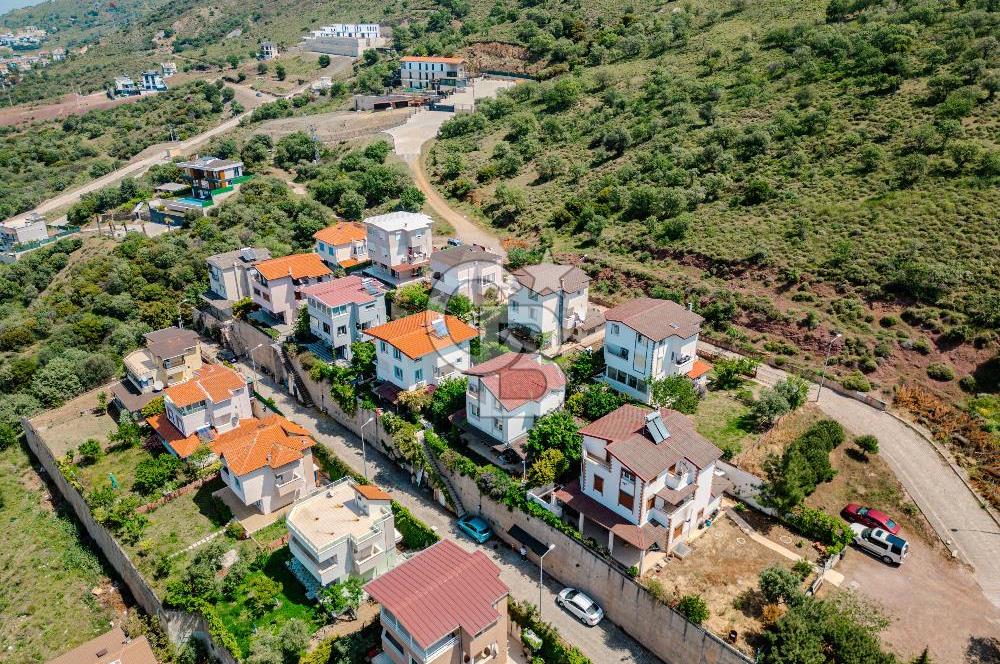 Deniz ve Doğa Manzaralı Tam Müstakil 4+1 Villa