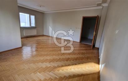 Şerifali'de Sitede Oturuma Hazır Boş Satılık 3+1 Daire