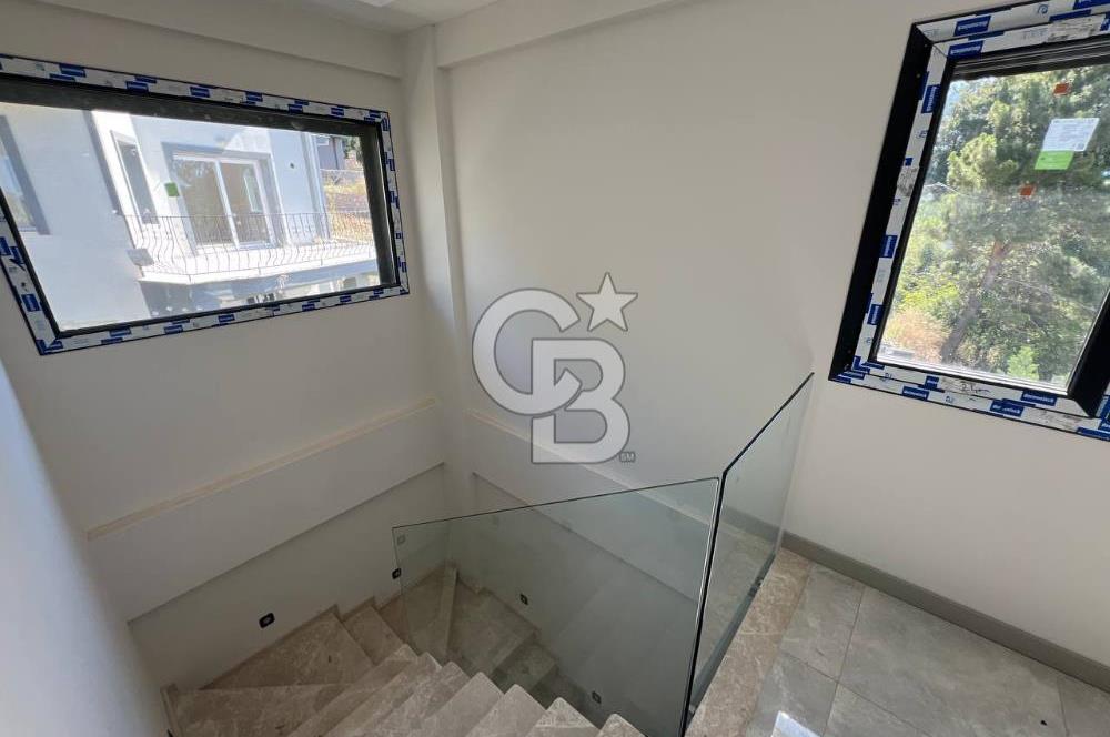 YUKARIKIZILCA DA ULTRA LÜX 4+1 HAVUZLU GARAJLI SATILIK VİLLA 