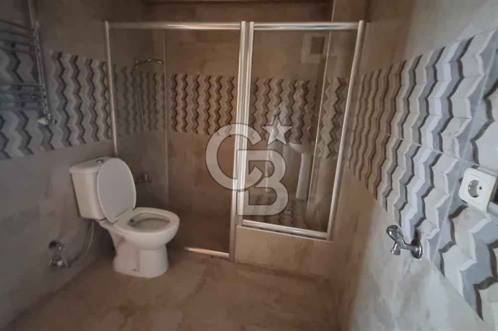 Şerifali'de Sitede Oturuma Hazır Boş Satılık 3+1 Daire