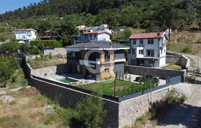 YUKARIKIZILCA DA ULTRA LÜX 4+1 HAVUZLU GARAJLI SATILIK VİLLA 
