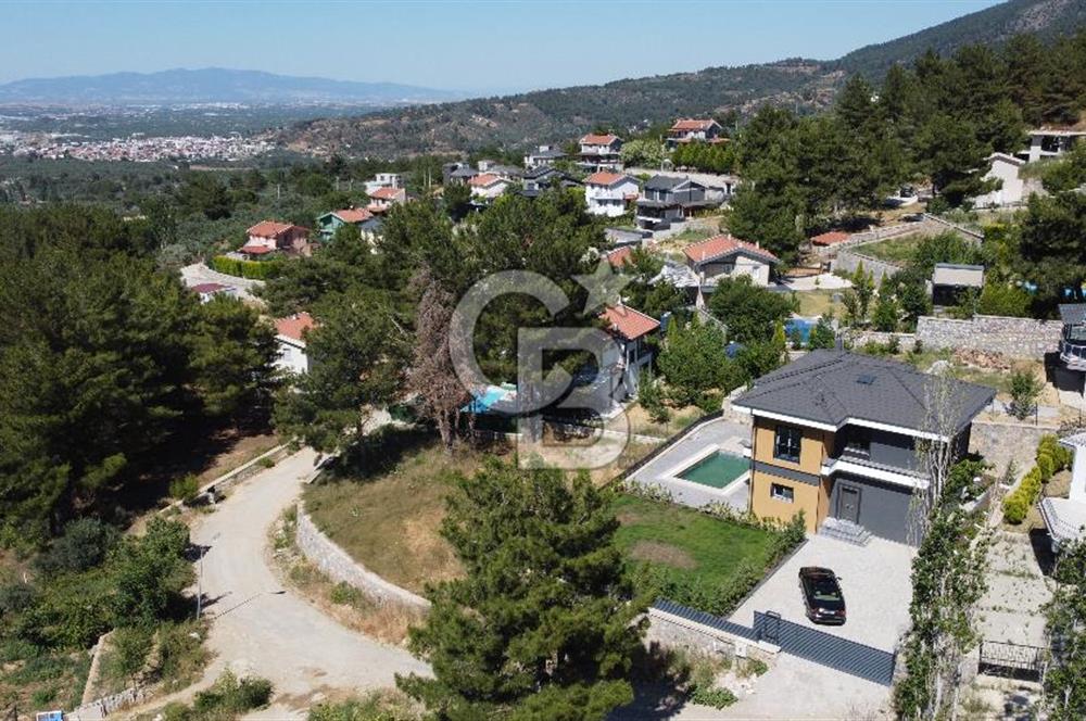 YUKARIKIZILCA DA ULTRA LÜX 4+1 HAVUZLU GARAJLI SATILIK VİLLA 