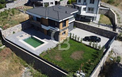 YUKARIKIZILCA DA ULTRA LÜX 4+1 HAVUZLU GARAJLI SATILIK VİLLA 