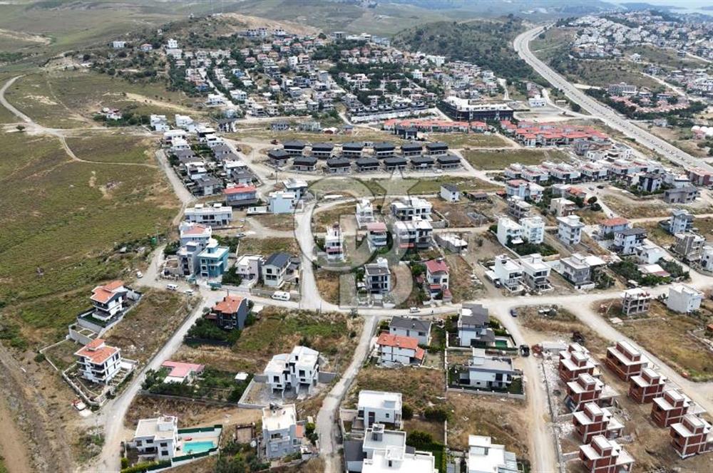 SEFERİHİSAR TEPECİK MAHALLESİNDE SATILIK 0.20/0.40 İMARLI ARSA