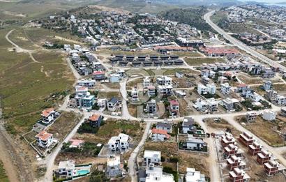 SEFERİHİSAR TEPECİK MAHALLESİNDE SATILIK 0.20/0.40 İMARLI ARSA