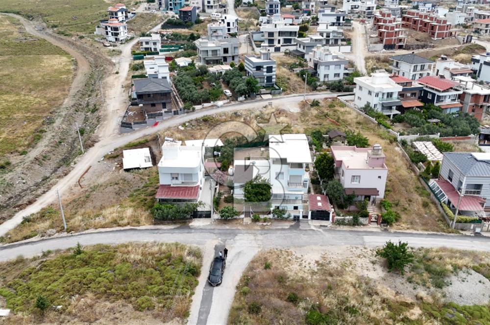 SEFERİHİSAR TEPECİK MAHALLESİNDE SATILIK 0.20/0.40 İMARLI ARSA