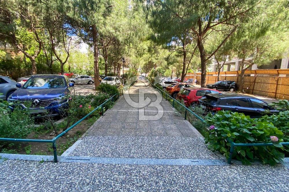 KOZYATAĞI'NIN EN PRESTİJLİ BİNALARI STFA BLOKLARINDA SATILIK DAİRE