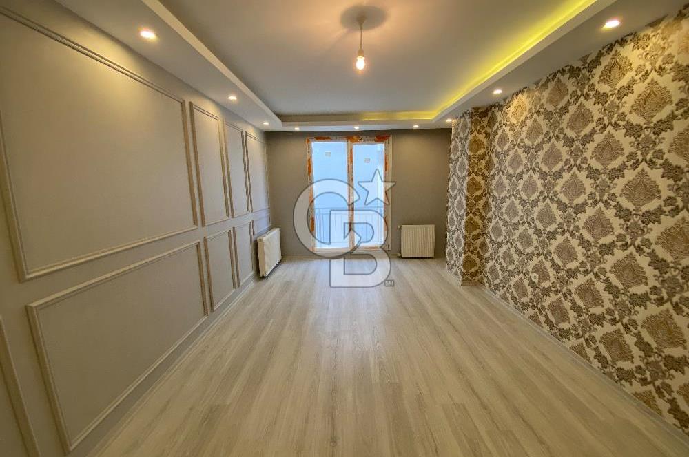 Beylikdüzü Dereağzı'nda İskanlı Arakat 2+1 Satılık Daire