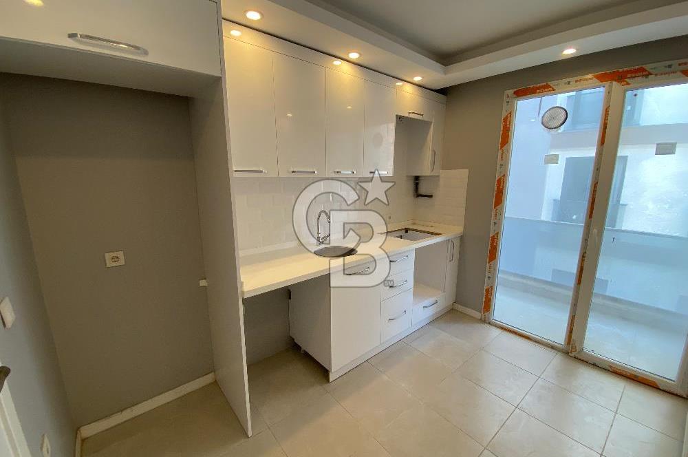 Beylikdüzü Dereağzı'nda İskanlı Arakat 2+1 Satılık Daire