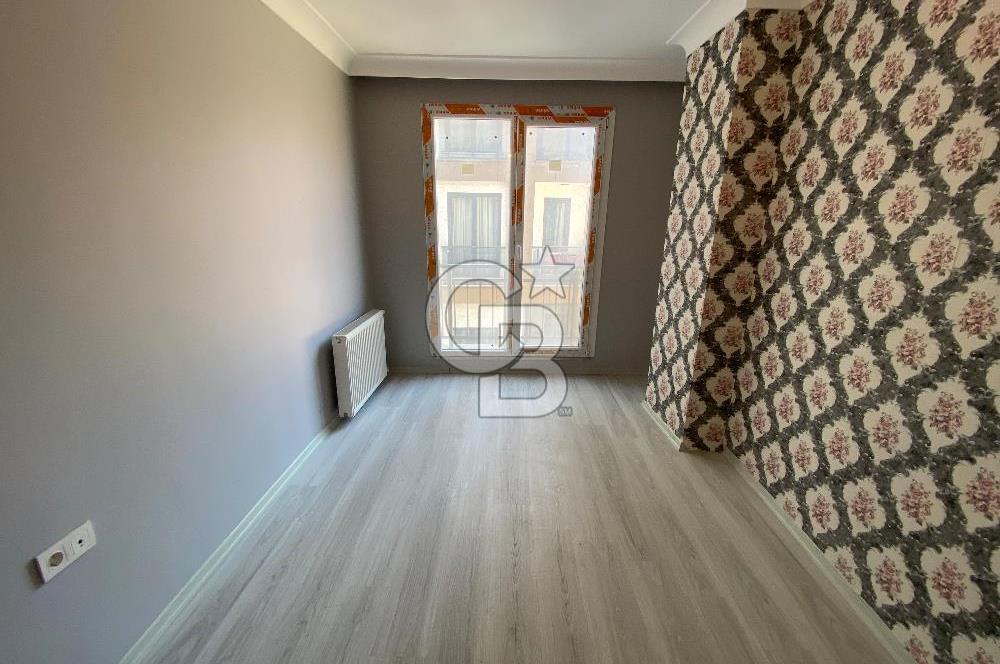 Beylikdüzü Dereağzı'nda İskanlı Arakat 2+1 Satılık Daire
