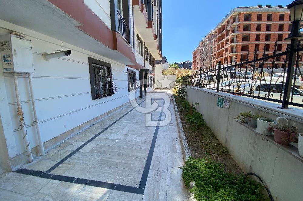 Beylikdüzü Dereağzı'nda İskanlı Arakat 2+1 Satılık Daire