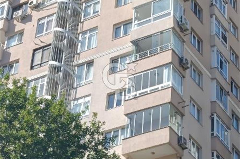 Bostancı'da Panoramik Deniz Manzaralı Kiralık Daire