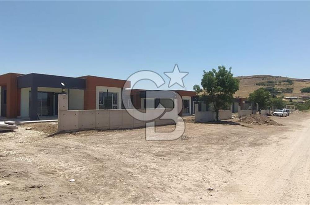TEMELLİDE DAİRE FİYATINA SATILIK 2+1 VİLLA