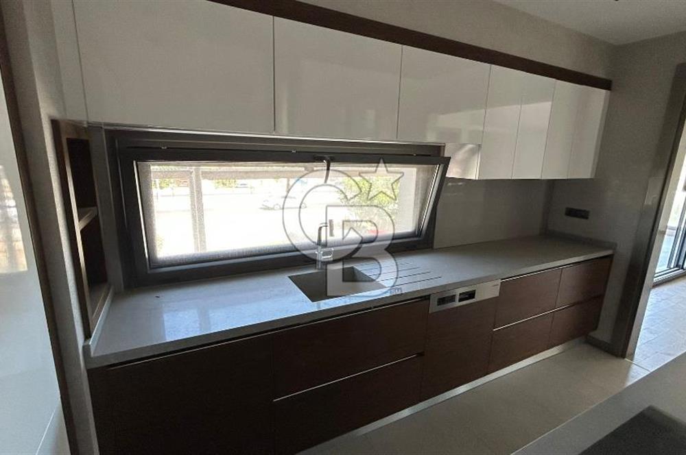 Güzelbahçe Yelki Yunusoğlu Bulvar Sitesinde 4+1 Satılık Daire