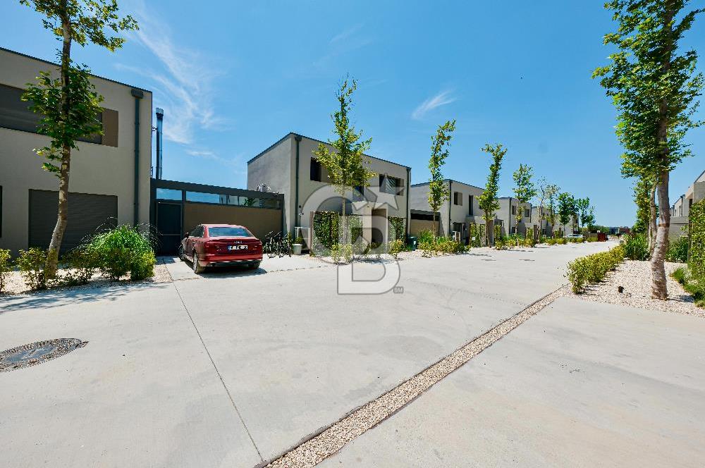 MUSELAND- AVLU SASALI SON 4+1 VİLLA
