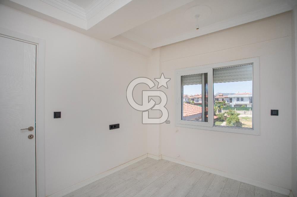 Foça Bağarası Villalar Bölgesinde Satılık 3+1 Dubleks Villa