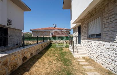 Foça Bağarası Villalar Bölgesinde Satılık 3+1 Dubleks Villa