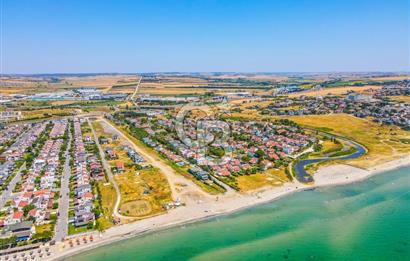 Silivri'de 5+1 , Denize 250m, Geniş bahçeli, 400m2 Lüks Villa
