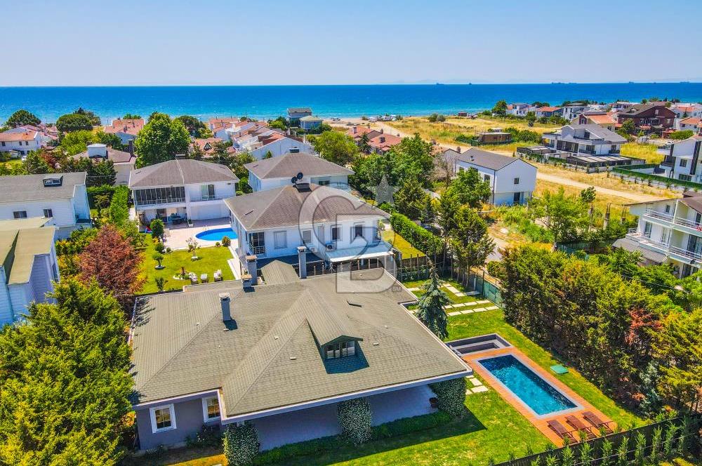 Silivri'de 5+1 , Denize 250m, Geniş bahçeli, 400m2 Lüks Villa