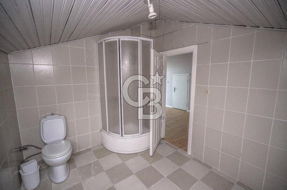 Silivri'de 5+1 , Denize 250m, Geniş bahçeli, 400m2 Lüks Villa
