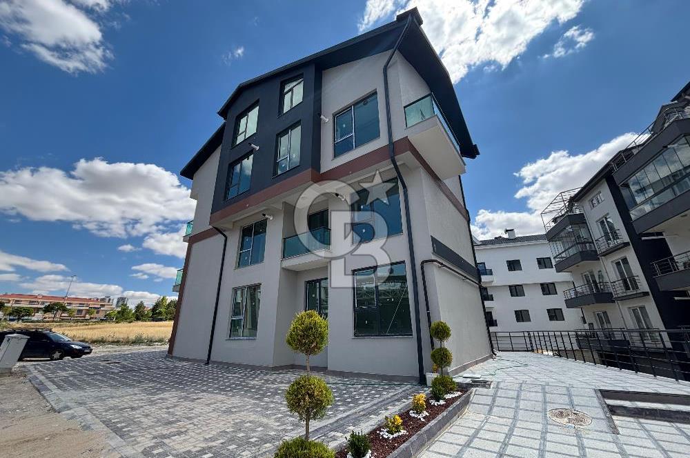 İNCEK MAHALLESİ TURGUT ÖZAL BULVARI ÜZERİNDE 1+1 KİRALIK OFİS